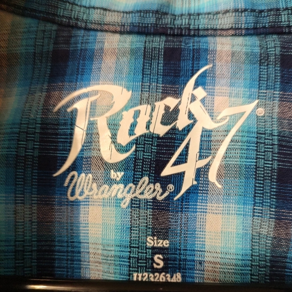 Wrangler Rock 47 Navy And Aqua Blue Plaid Pearl Snap Button Down Shirt - Picture 5 of 6